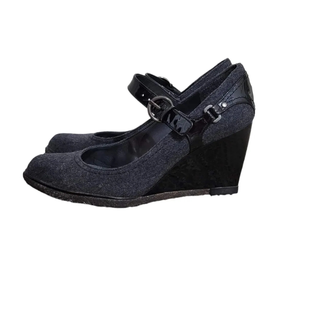 Stuart Weitzman Charcoal and Glossy Black Wedges